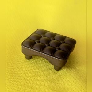 Furniture: Calico Critters Cello Concert Chair / Brown Stool